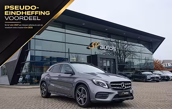 Mercedes-Benz GLA-Klasse GLA180 AMG 122pk Panoramadak *BTW* Night pakket Climate control Cruise control Trekhaak 19