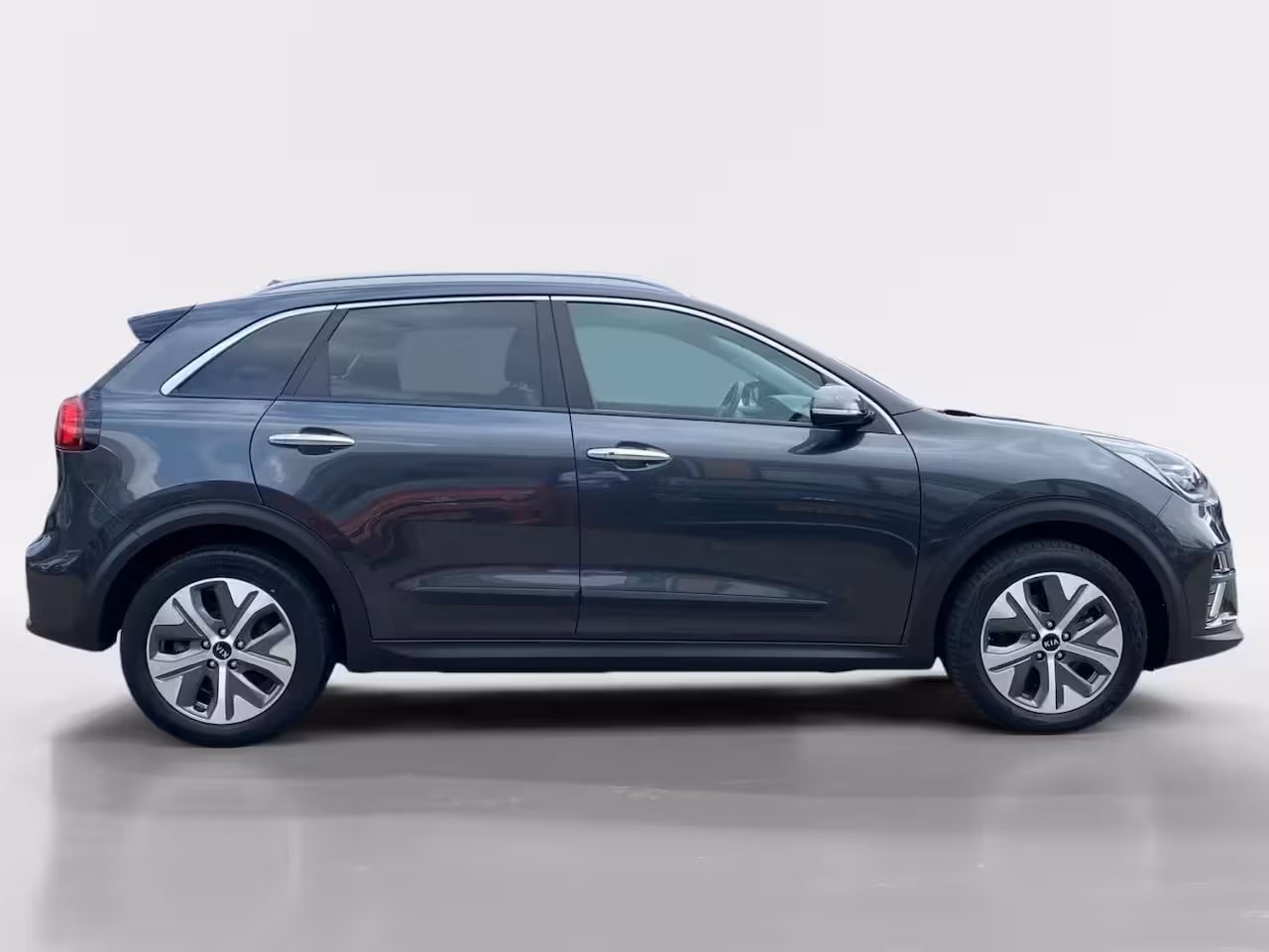 Kia e-Niro DynamicPlusLine 64 kWh | Climate control | Navigatie | Parkeercamera | Stoel + stuurverwar