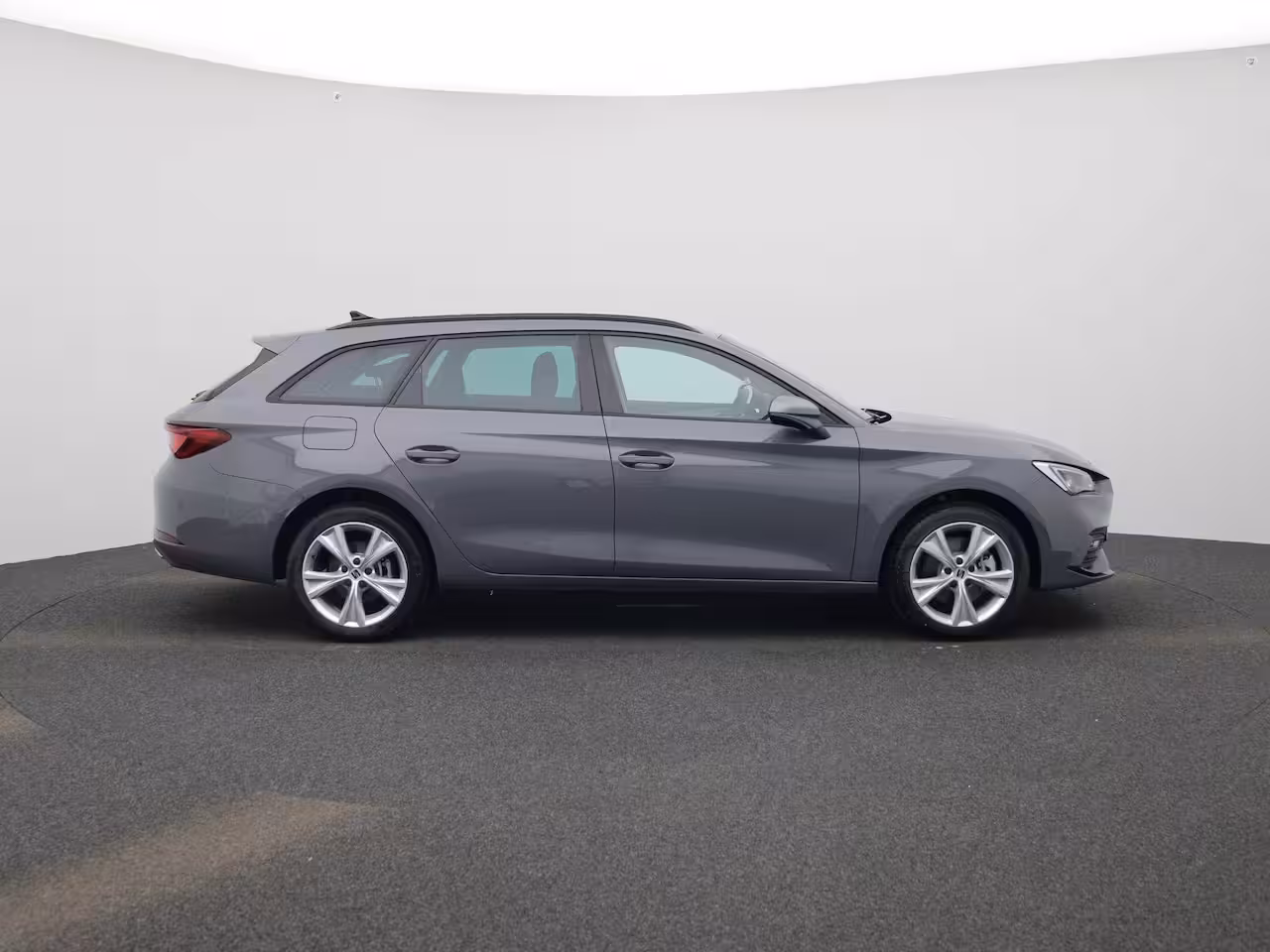 Seat Leon Sportstourer 1.5 TSI e-Hybrid FR Business 204 PK | Automaat | LED Matrix Koplampen | Navigatie | Climat