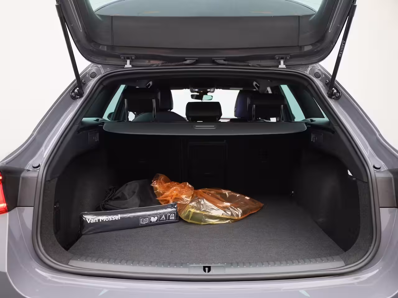 Seat Leon Sportstourer 1.5 TSI e-Hybrid FR Business 204 PK | Automaat | LED Matrix Koplampen | Navigatie | Climat