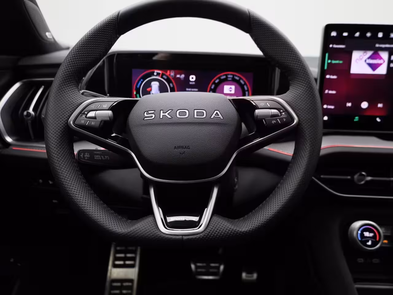Skoda Kodiaq 1.5 TSI PHEV Sportline Business 204 PK | Automaat | Panoramadak | Matrix LED Koplampen | N