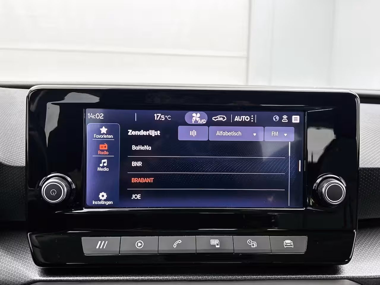 Seat Leon 1.0 TSI Style 110 PK | LED Koplampen | Apple Carplay/Android Auto | Cruise control | Parke