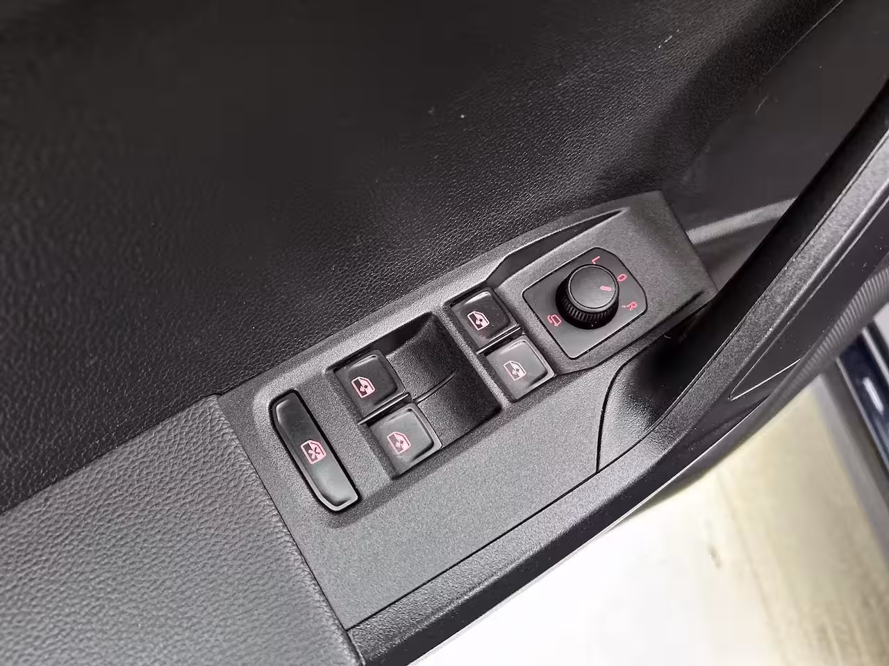 Seat Arona 1.0 TSI Style 95 PK | LED Koplampen | Apple Carplay & Android auto | Climate Control | Cru