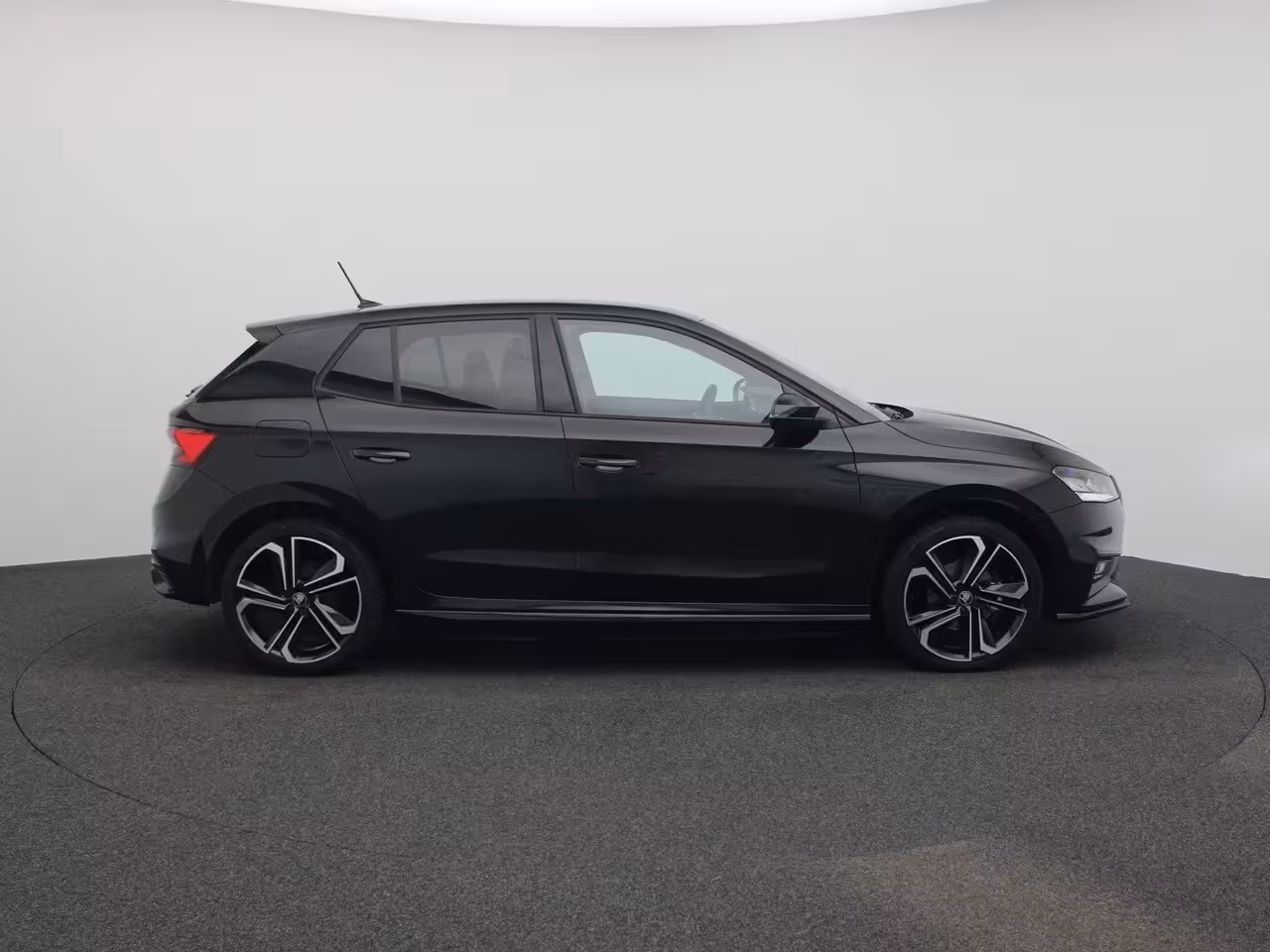 Skoda Fabia 1.0 TSI Monte Carlo AUTOMAAT / DSG | METALLIC LAK | VERWARMBARE VOORSTOELEN VOOR | 18" LIB
