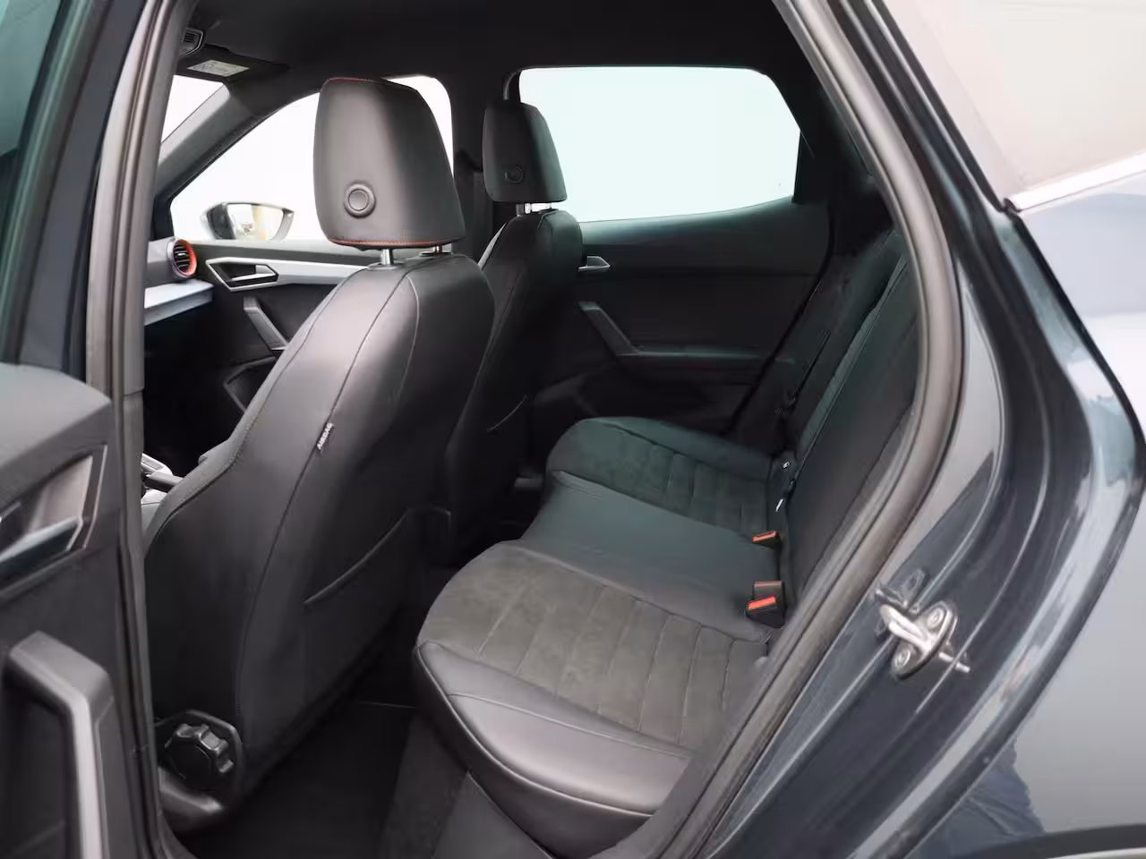 Seat Arona 1.0 TSI FR 110 PK | Automaat | Apple Carplay/Android Auto | LED Koplampen | Cruise Control
