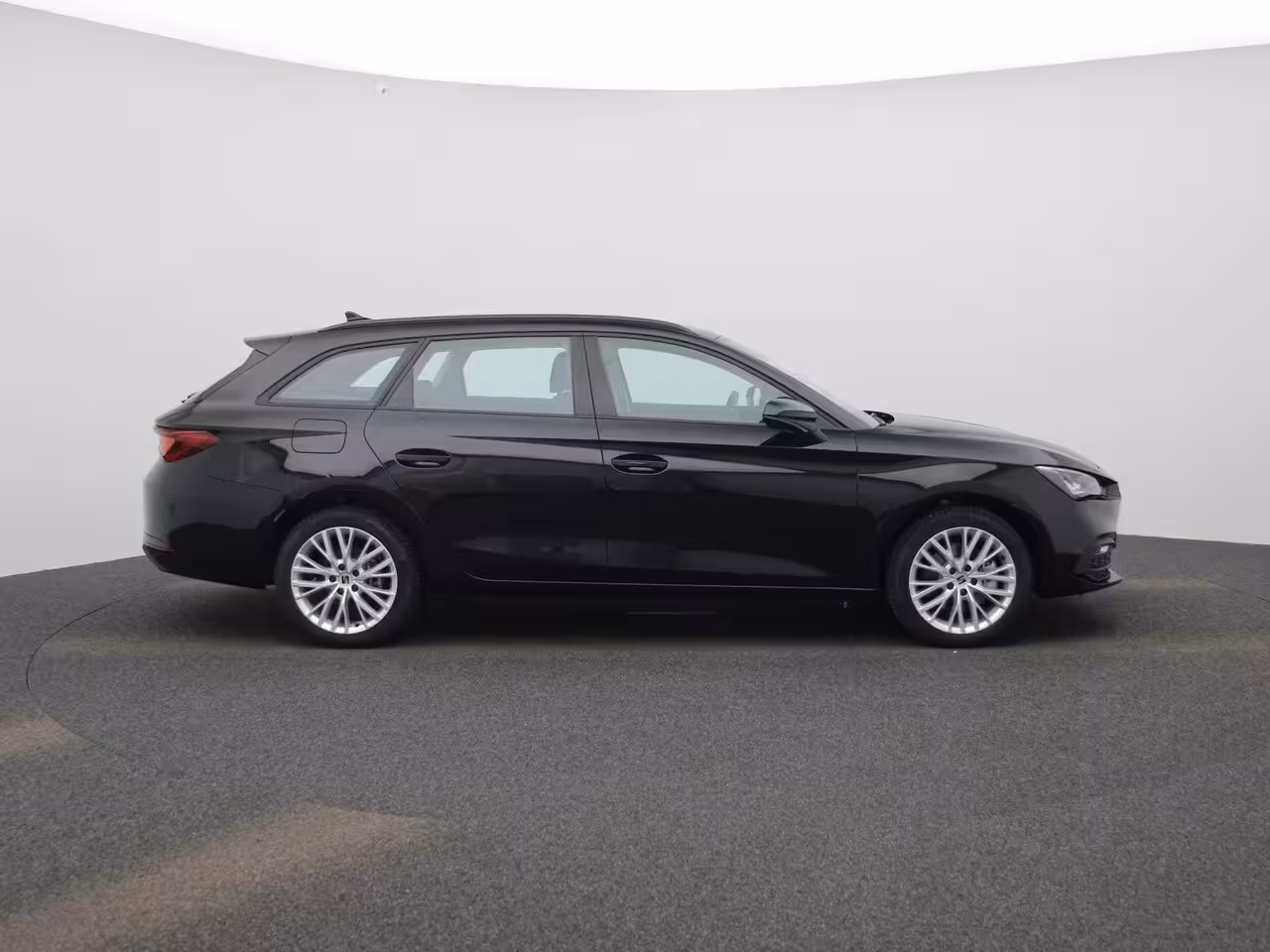 Seat Leon Sportstourer 1.5 TSI e-Hybrid Style 204 PK | Automaat | LED Koplampen | Apple Carplay/Android Auto | Pa