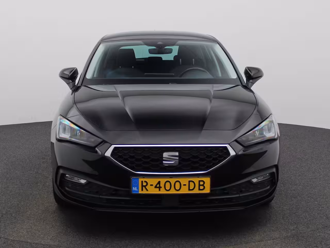 Seat Leon 1.0 TSI Style Business Intense 110 PK | LED Koplampen | Navigatie | Parkeersensoren | Geti