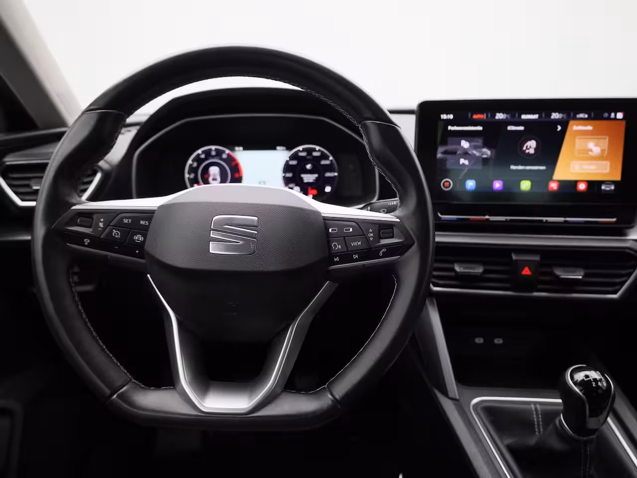 Seat Leon 1.0 TSI Style Business Intense 110 PK | LED Koplampen | Navigatie | Parkeersensoren | Geti