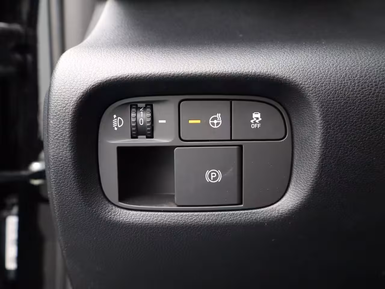 Hyundai Inster Pulse Advanced 42 kWh | Schuif-/kanteldak | Stoelen vóór, verwarmd | Parkeersensoren, vóór