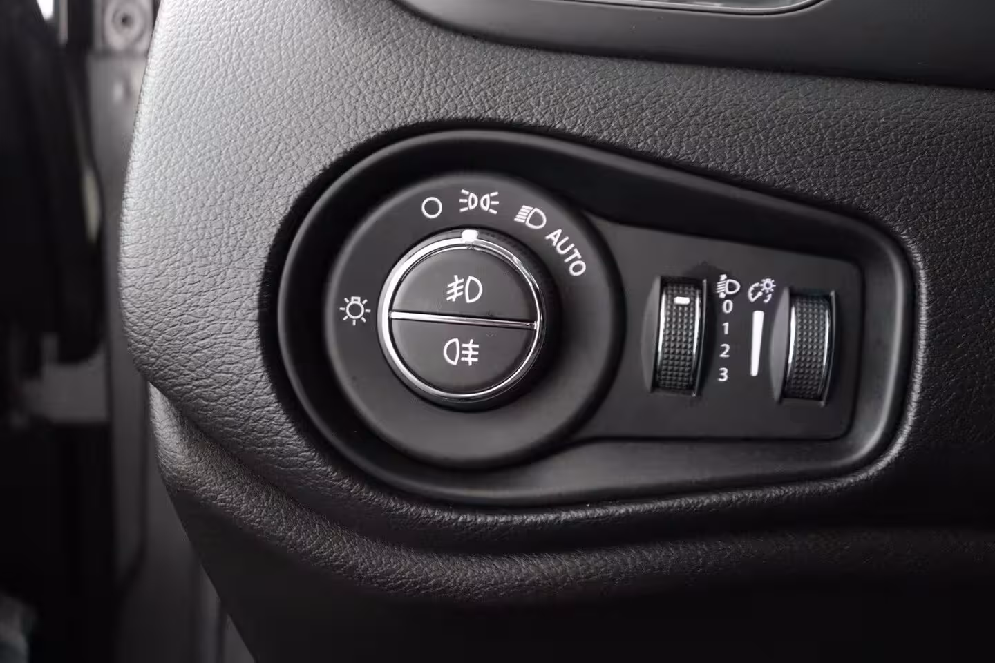 Jeep Renegade 1.3T Freedom Automaat | Apple Carplay/Android Auto | Cruise control adaptief | Navigatie |