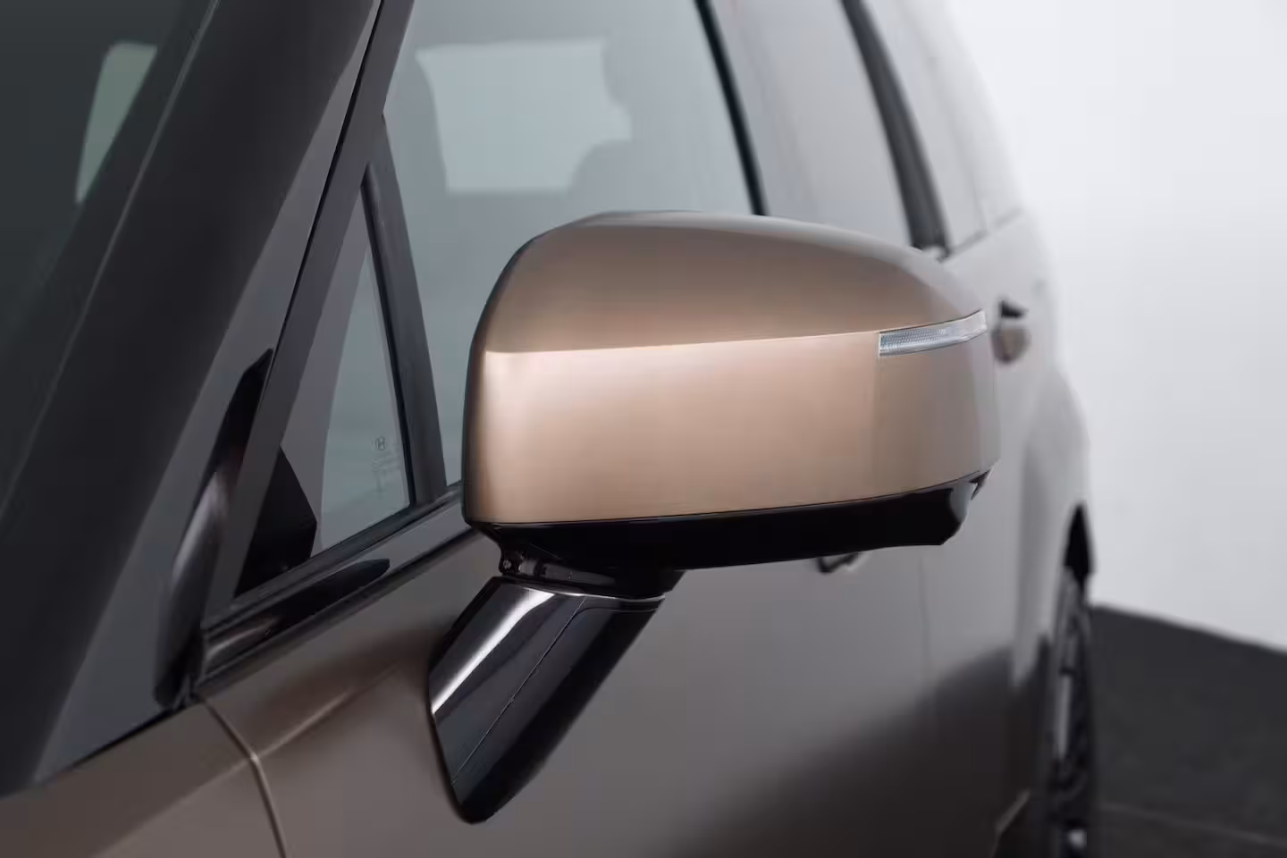 Hyundai Santa Fe 1.6 T-GDI PHEV Black Line 4WD 6p | Uit Voorraad Leverbaar | Apple Carplay/Android Auto | Z
