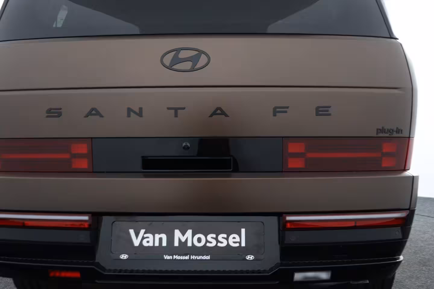 Hyundai Santa Fe 1.6 T-GDI PHEV Black Line 4WD 6p | Uit Voorraad Leverbaar | Apple Carplay/Android Auto | Z