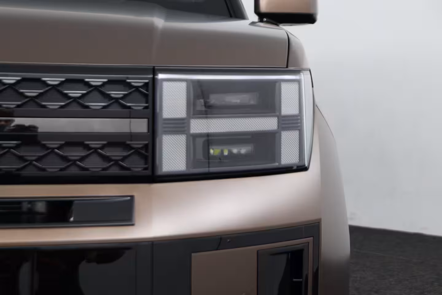 Hyundai Santa Fe 1.6 T-GDI PHEV Black Line 4WD 6p | Uit Voorraad Leverbaar | Apple Carplay/Android Auto | Z