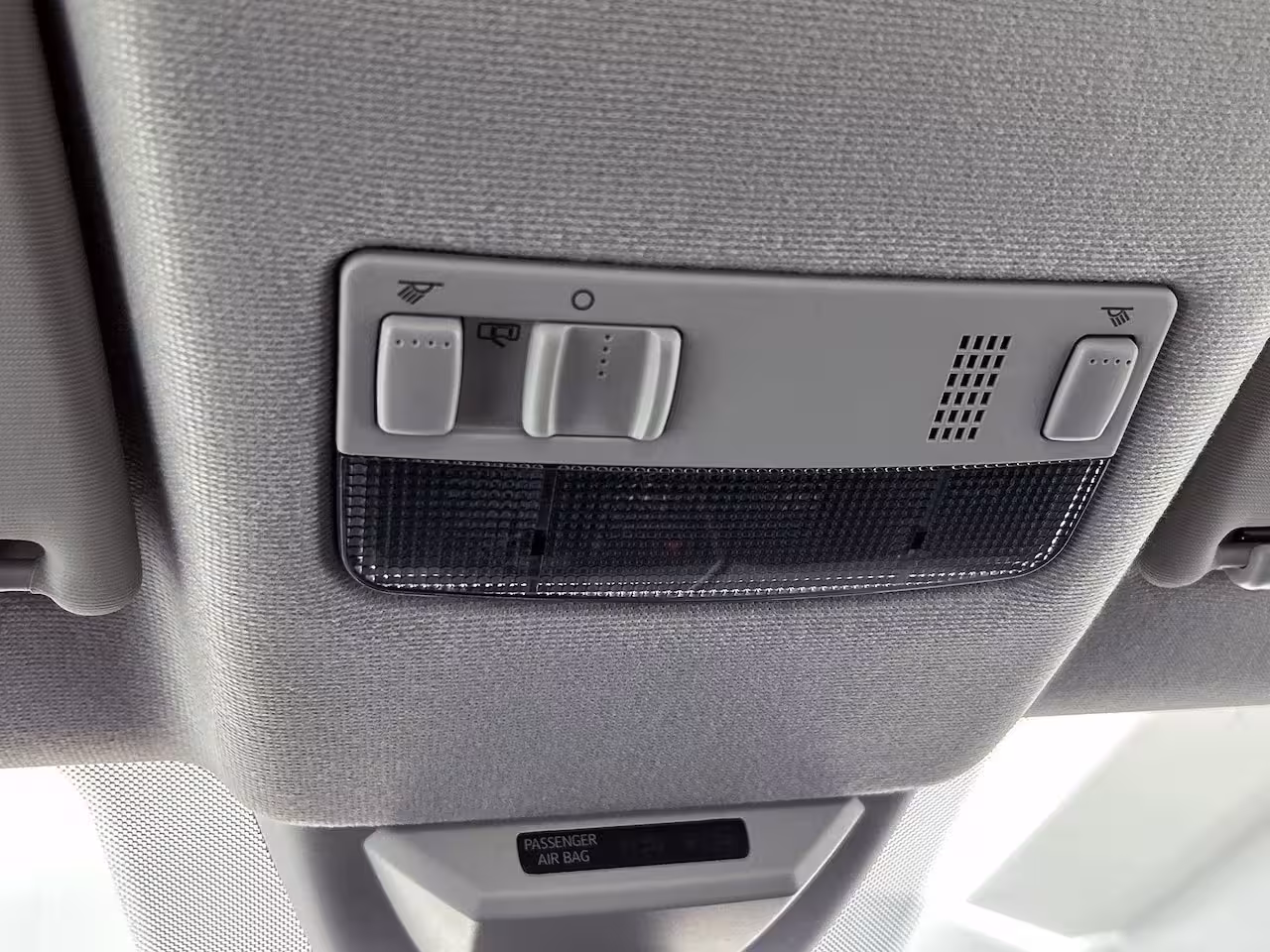 Volkswagen Up! 1.0 | 65 PK | Airco | Maps + More | DAB+ Radio | All Season Banden