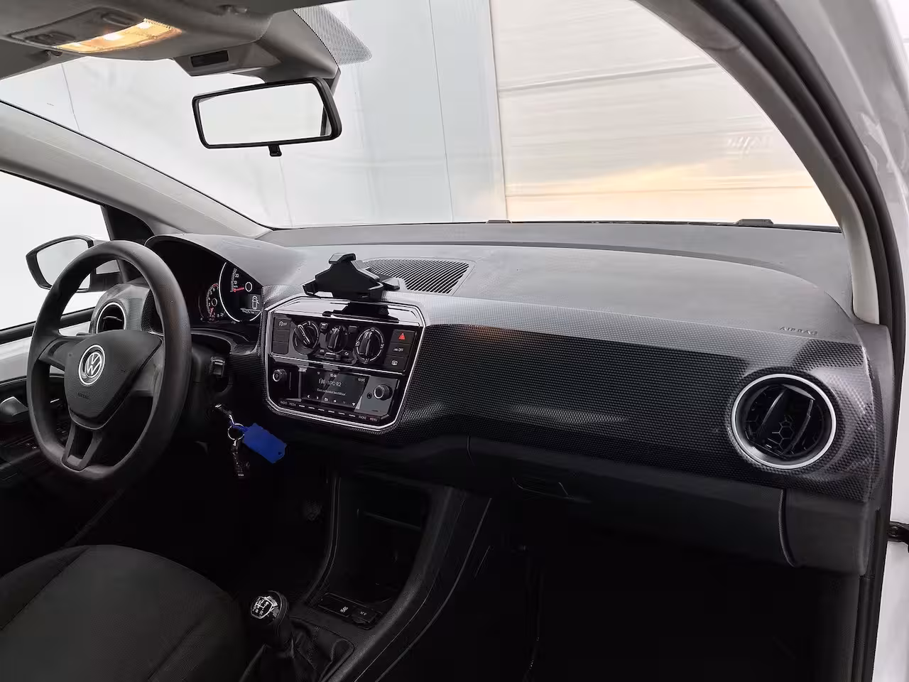 Volkswagen Up! 1.0 | 65 PK | Airco | Maps + More | DAB+ Radio | All Season Banden