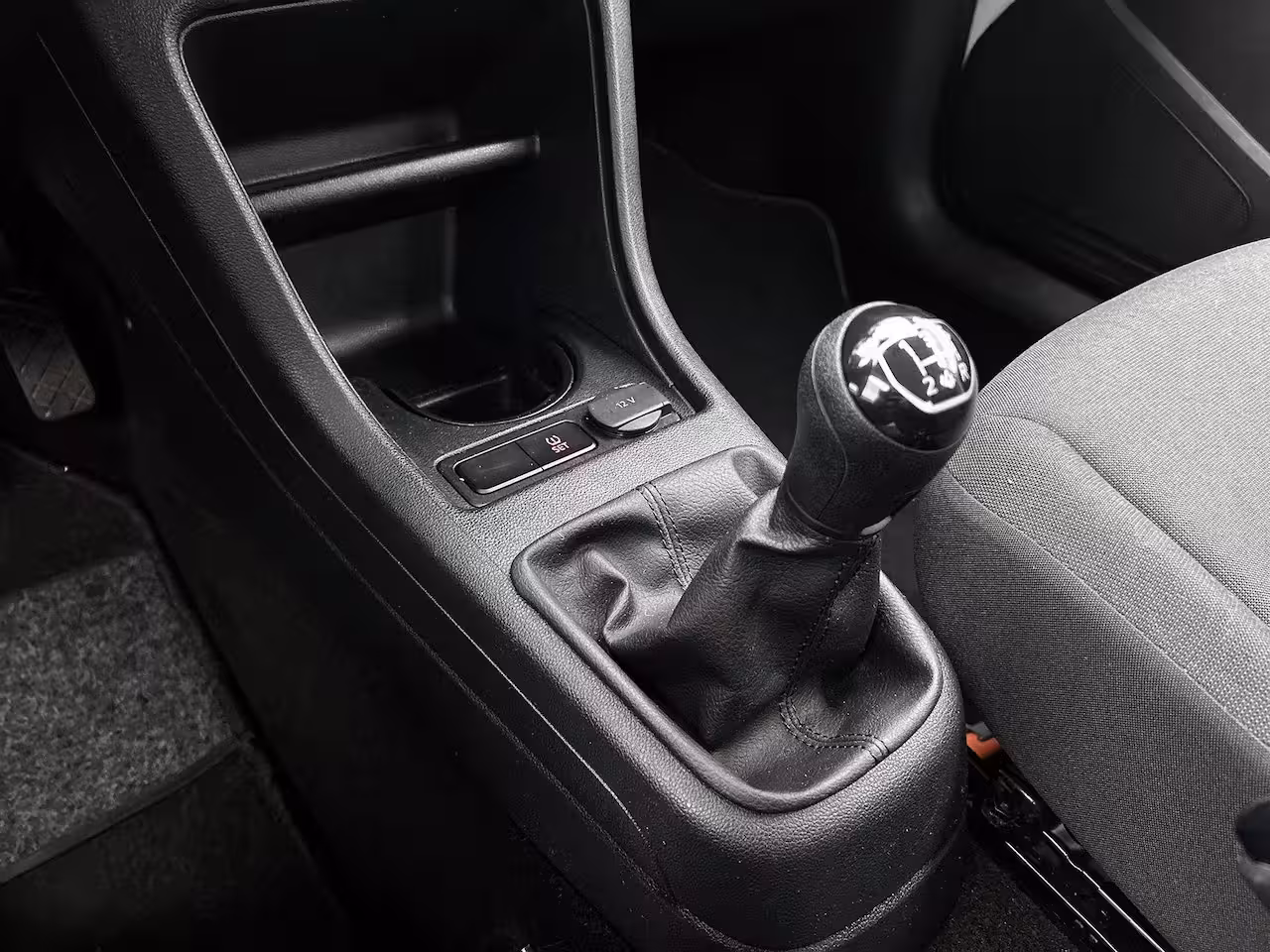 Volkswagen Up! 1.0 | 65 PK | Airco | Maps + More | DAB+ Radio | All Season Banden