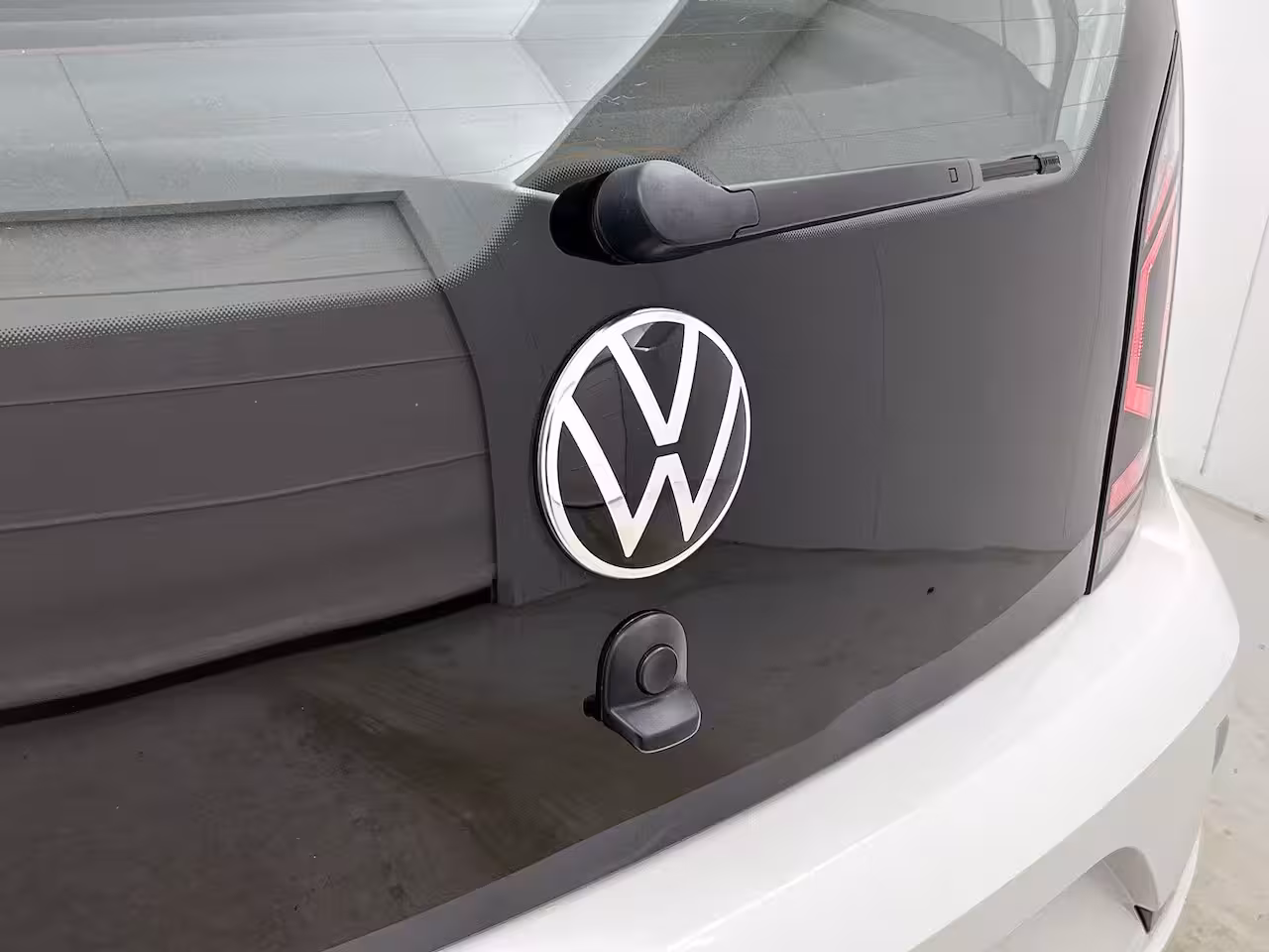 Volkswagen Up! 1.0 | 65 PK | Airco | Maps + More | DAB+ Radio | All Season Banden