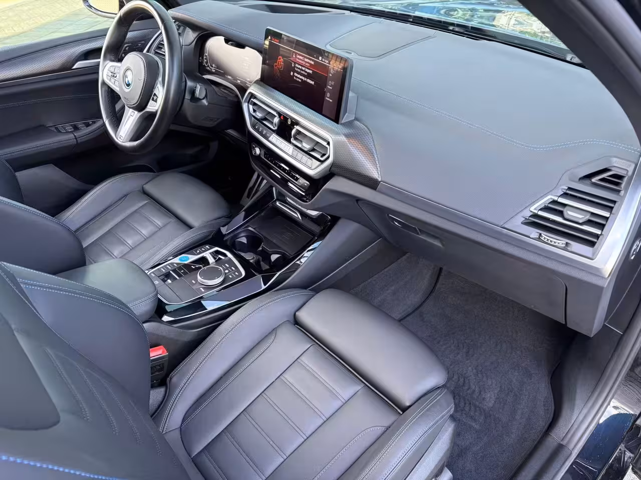 BMW iX3 High Executive Edition M-Sport 80 kWh Shadow Line / Driving Assistant / Panoramadak