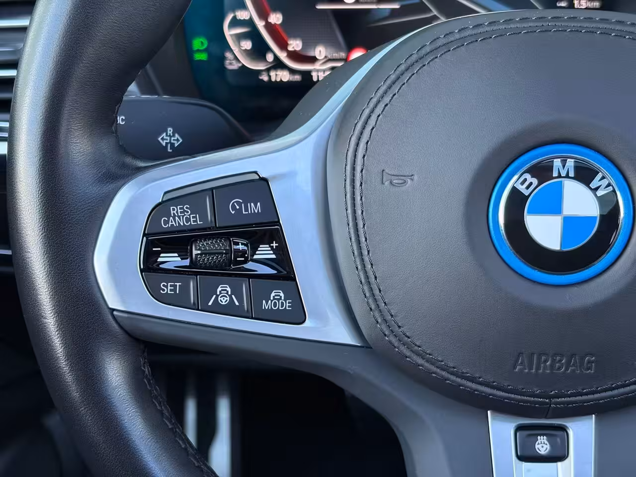 BMW iX3 High Executive Edition M-Sport 80 kWh Shadow Line / Driving Assistant / Panoramadak