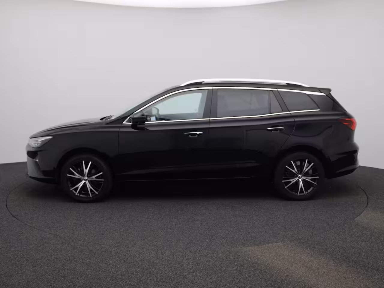 MG MG5 Long Range Luxury 61 kWh | Leder | Camera | CarPlay | Adaptive Cruise Control | Led Koplam