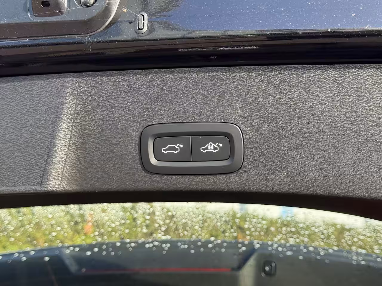 Volvo EX40 Single Engine Extended Range Plus Europa