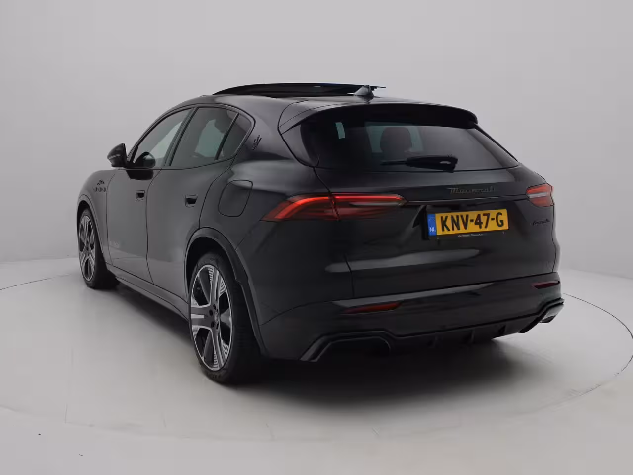Maserati Grecale AWD Folgore 105kWh | Sonus faber audio | 3D Carbon Trim | Panorama dak | Voorraad model |