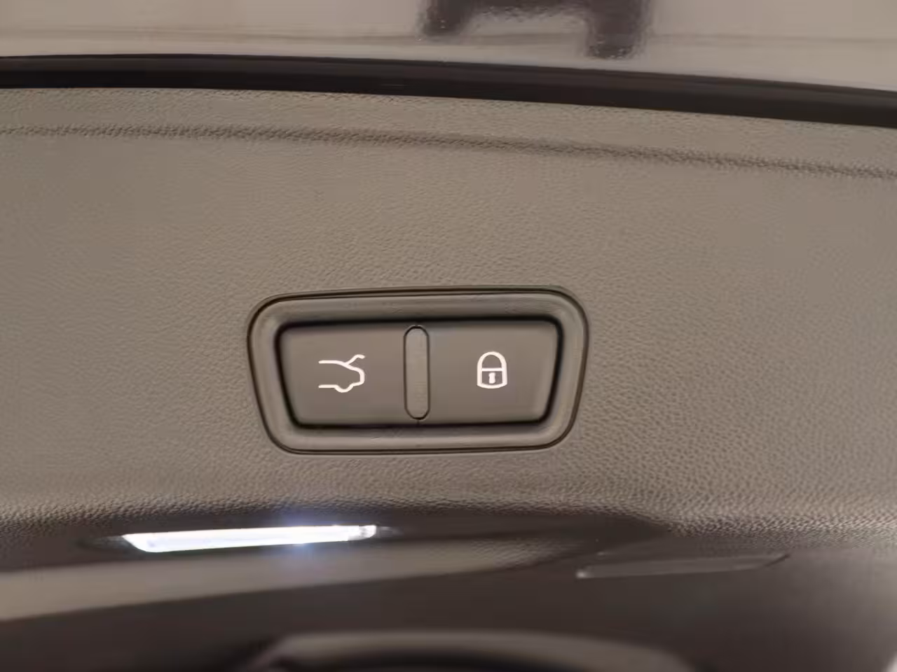 Maserati Grecale AWD Folgore 105kWh | Sonus faber audio | 3D Carbon Trim | Panorama dak | Voorraad model |