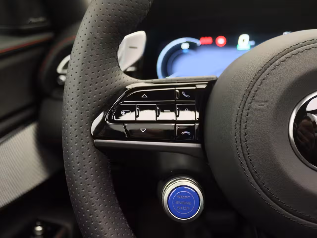 Maserati Grecale AWD Folgore 105kWh | Sonus faber audio | 3D Carbon Trim | Panorama dak | Voorraad model |