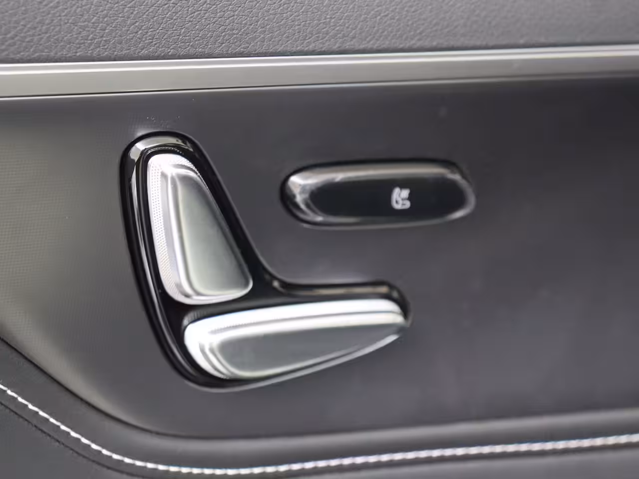 Smart #5 5 Pro / Verwarmd stuurwiel/ Keyless entry/ 13-inch OLED centraal scherm/ Stoelverwarming v