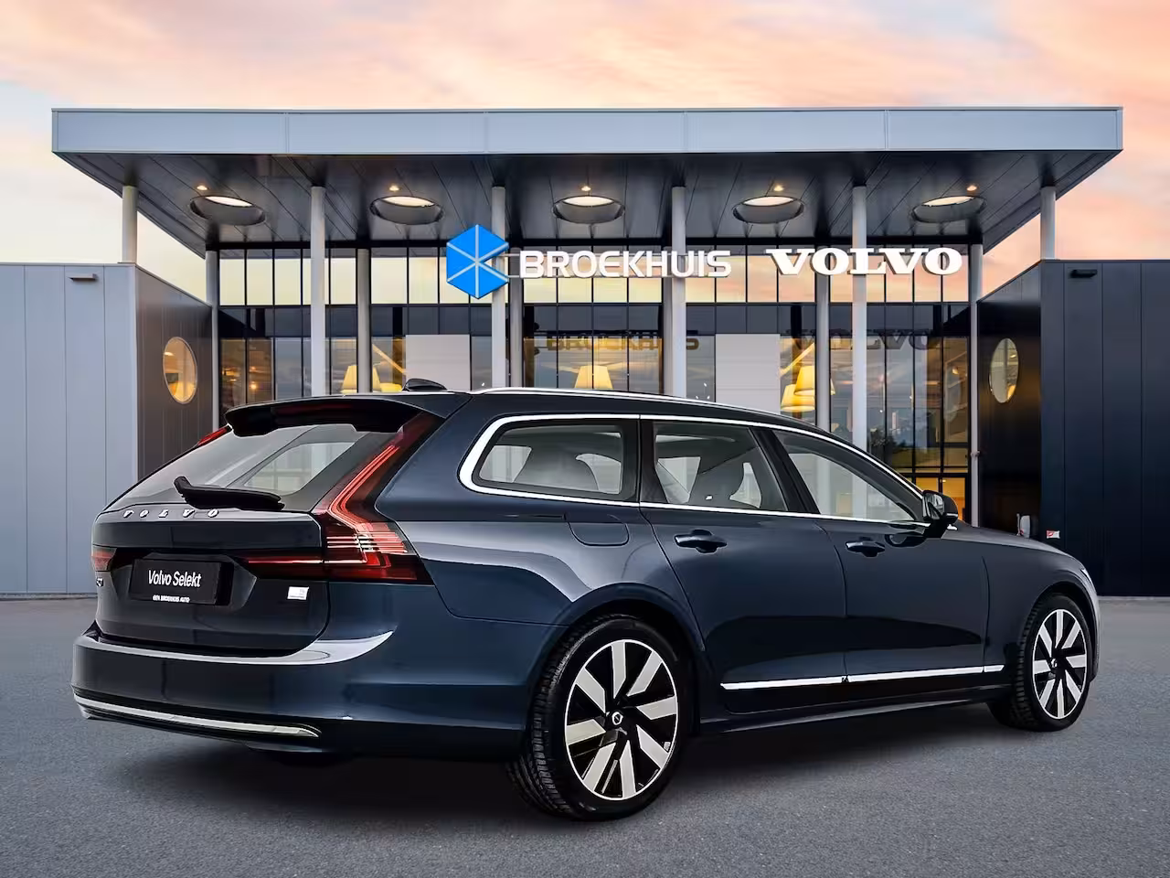 Volvo V90 T6 Recharge Long Range Plus Bright | 19" | Luchtvering | Panoramadak | Elektr. verst. Stoe