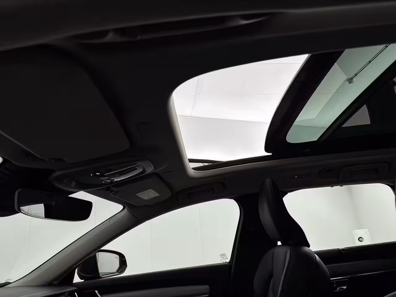 Volvo V90 T6 Recharge Long Range Plus Bright | 19" | Luchtvering | Panoramadak | Elektr. verst. Stoe