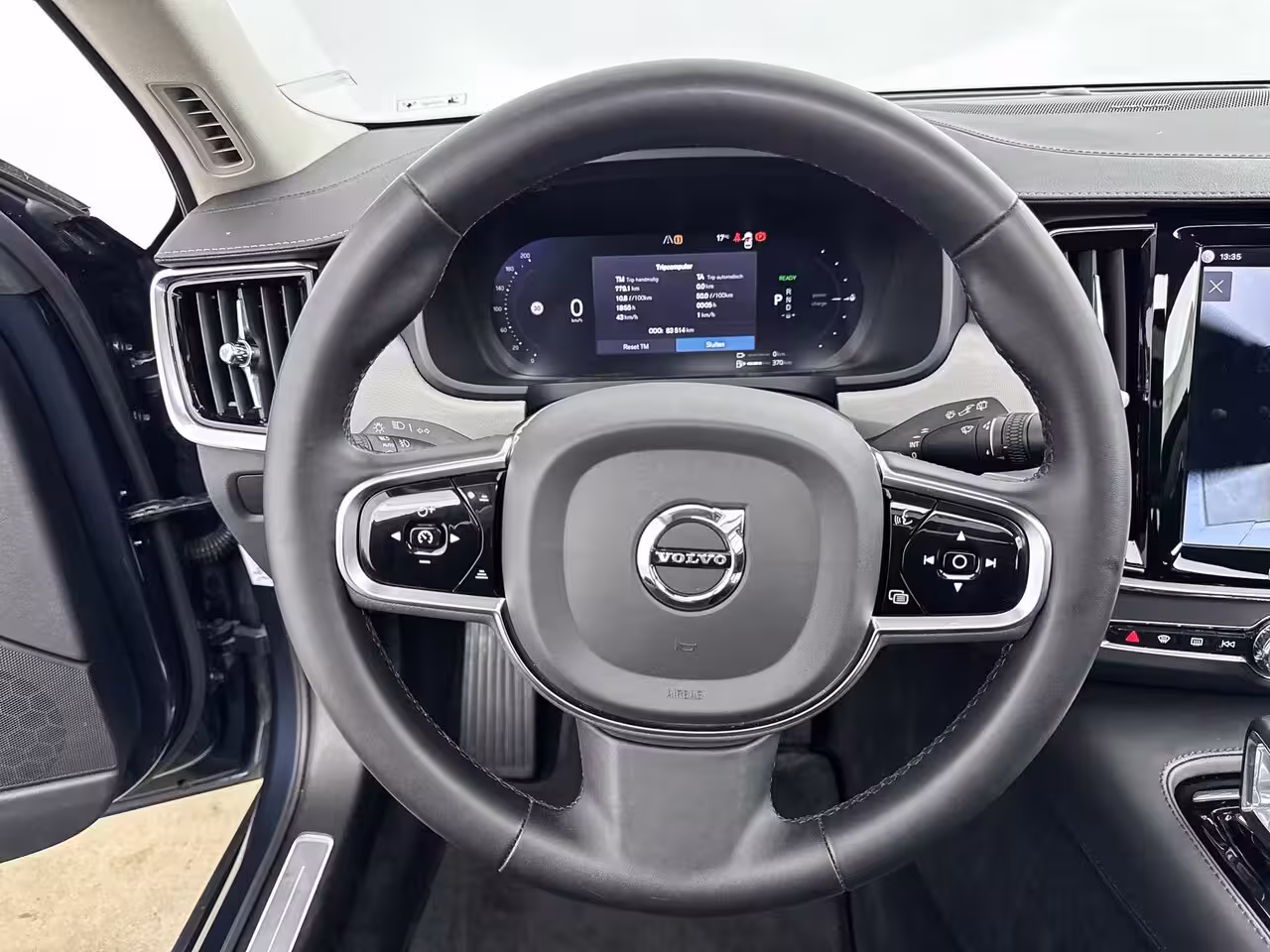 Volvo V90 T6 Recharge Long Range Plus Bright | 19" | Luchtvering | Panoramadak | Elektr. verst. Stoe