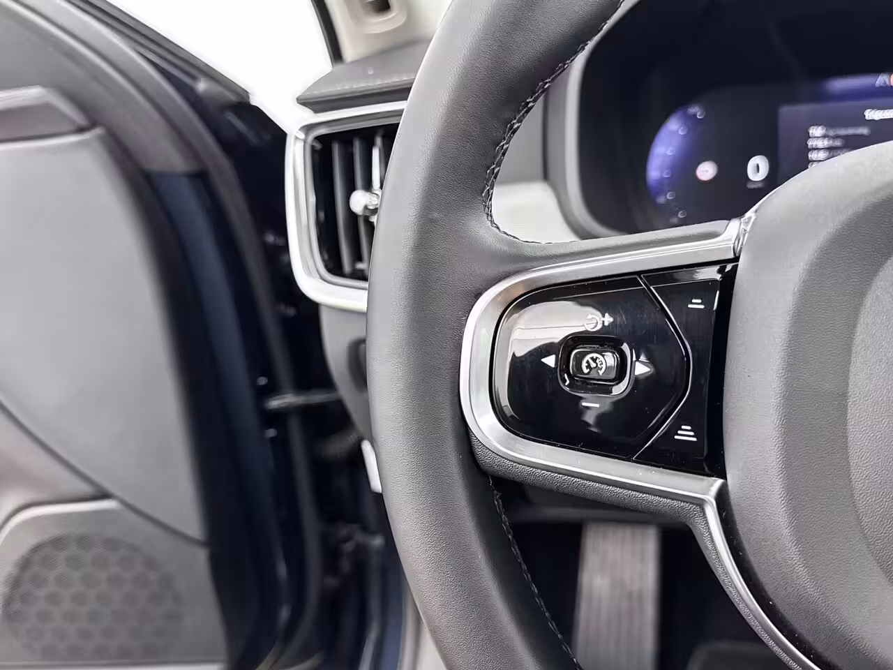 Volvo V90 T6 Recharge Long Range Plus Bright | 19" | Luchtvering | Panoramadak | Elektr. verst. Stoe