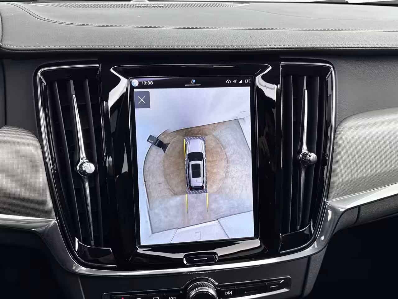 Volvo V90 T6 Recharge Long Range Plus Bright | 19" | Luchtvering | Panoramadak | Elektr. verst. Stoe