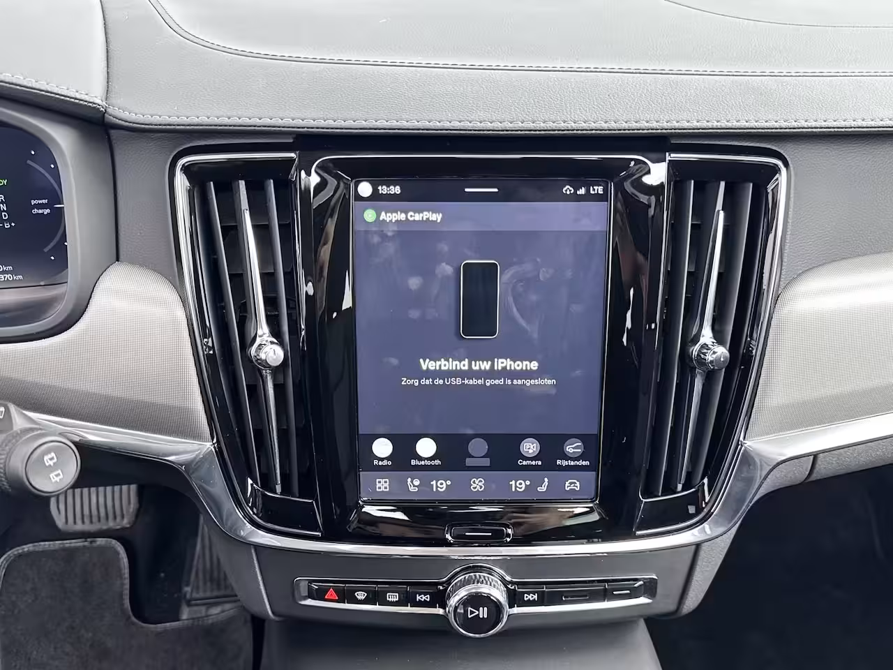 Volvo V90 T6 Recharge Long Range Plus Bright | 19" | Luchtvering | Panoramadak | Elektr. verst. Stoe