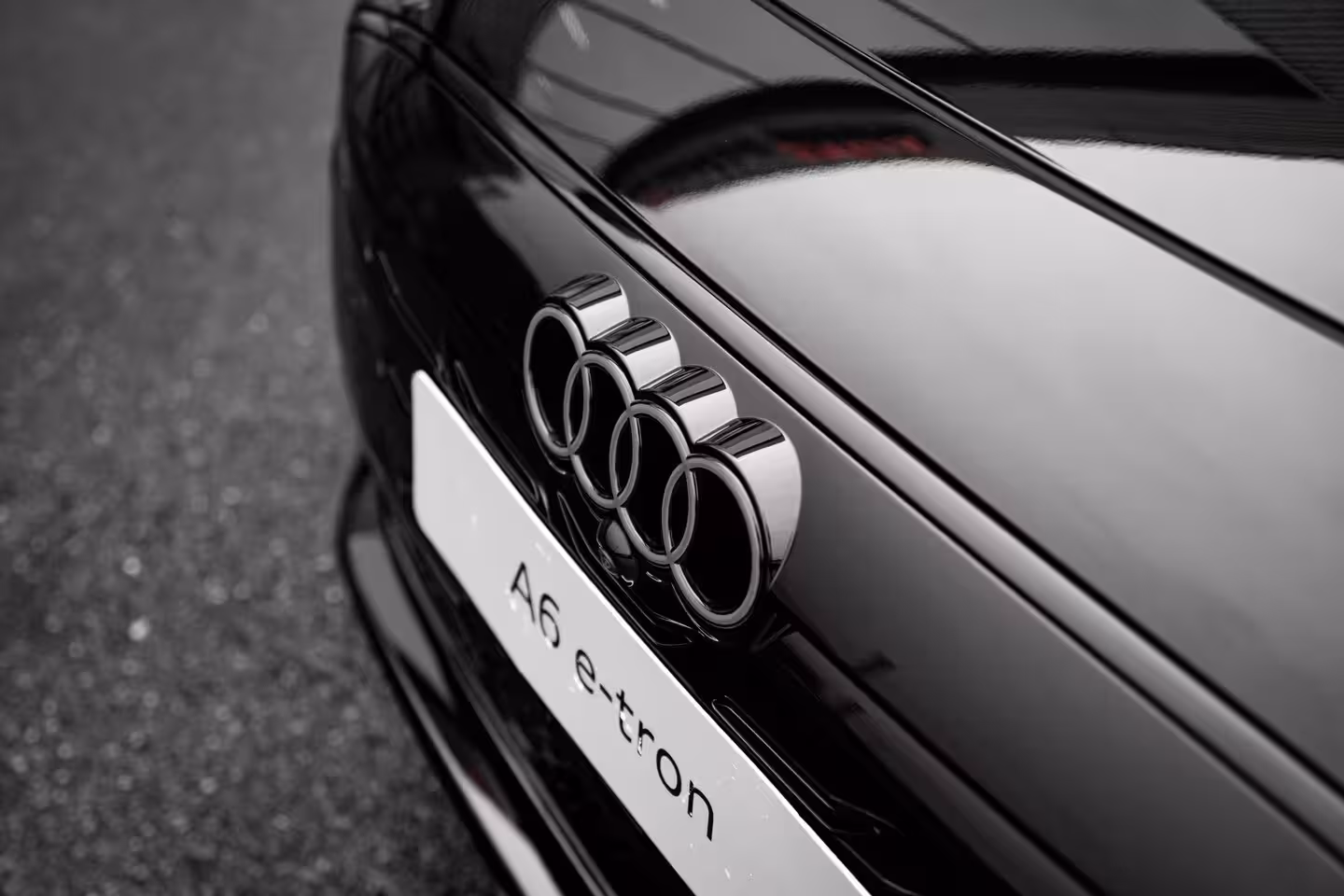 Audi A6 Avant e-tron S edition | smartphone interface | Comfortsleutel | Elektrisch instelbare voorstoelen