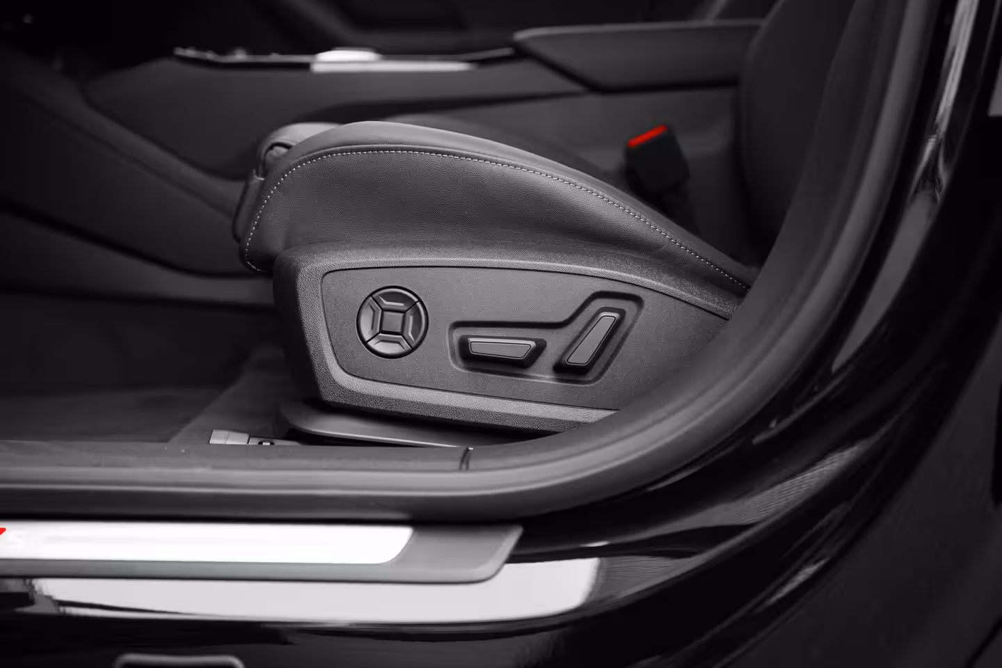 Audi A6 Avant e-tron S edition | smartphone interface | Comfortsleutel | Elektrisch instelbare voorstoelen