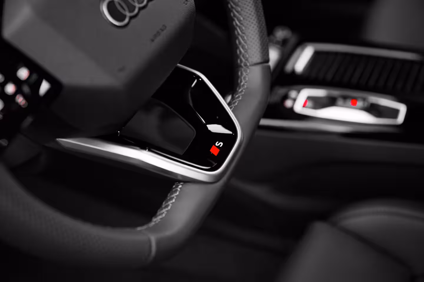Audi A6 Avant e-tron S edition | smartphone interface | Comfortsleutel | Elektrisch instelbare voorstoelen
