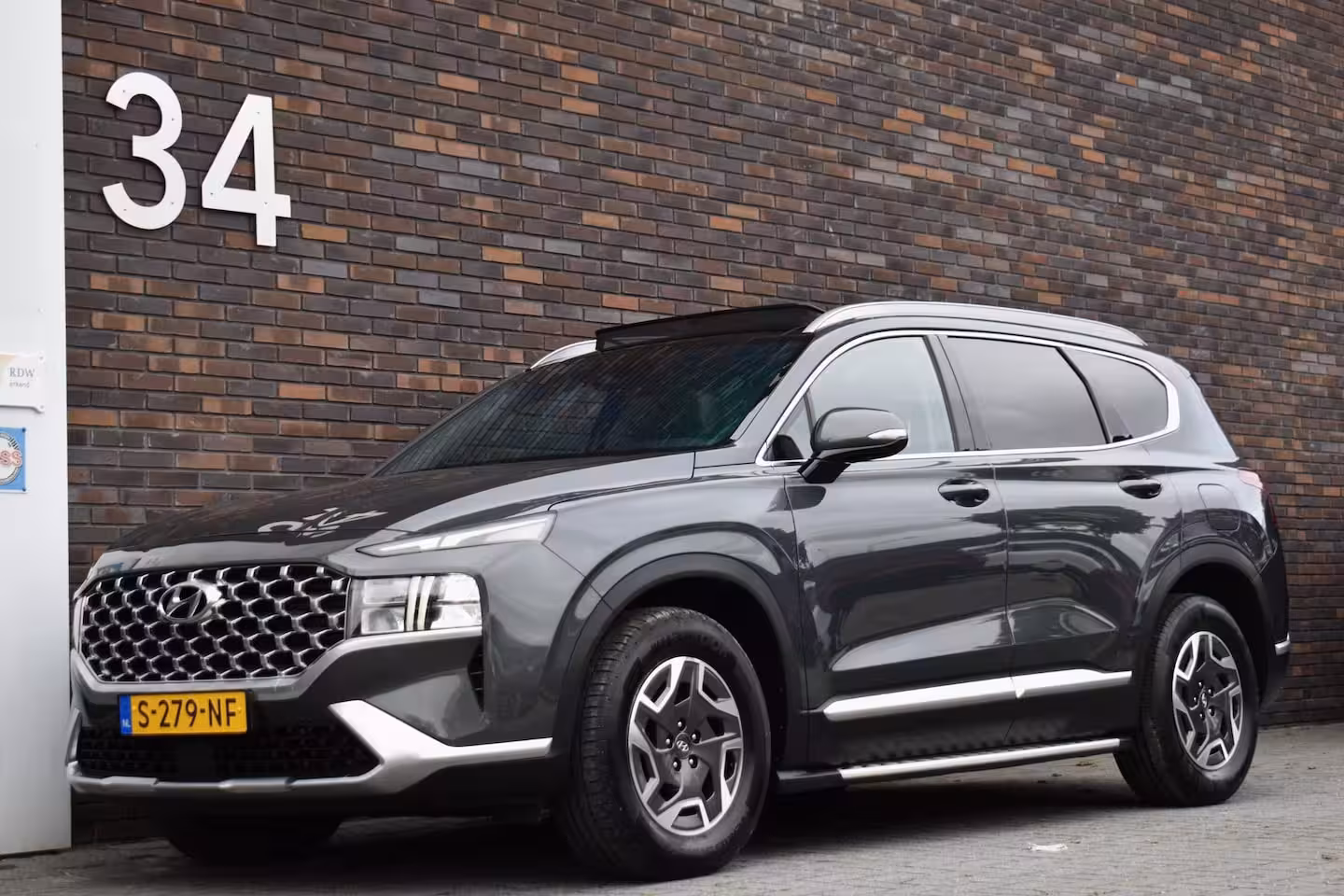 Hyundai Santa Fe 1.6 T-GDI HEV LEDER PANODAK LMV NAVI