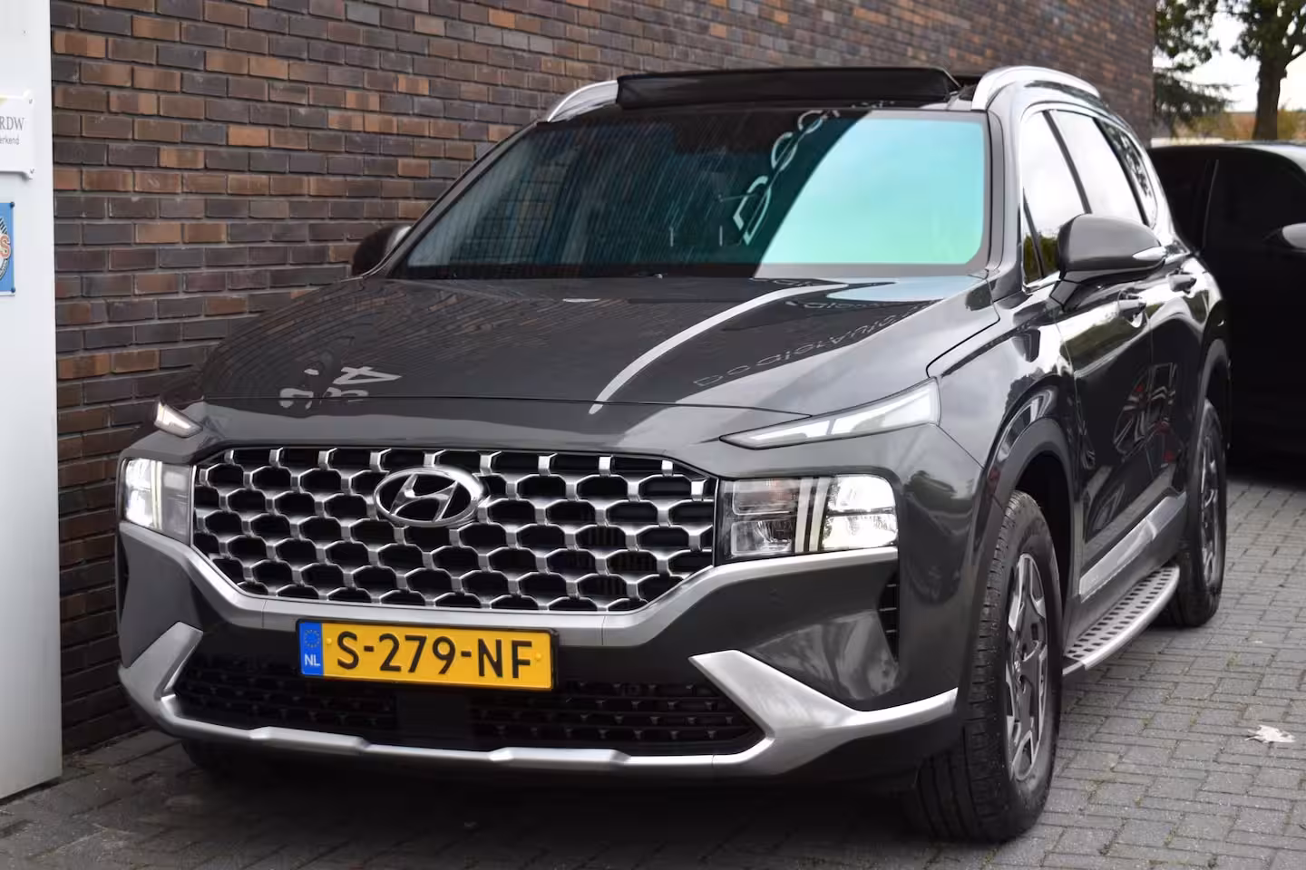 Hyundai Santa Fe 1.6 T-GDI HEV LEDER PANODAK LMV NAVI
