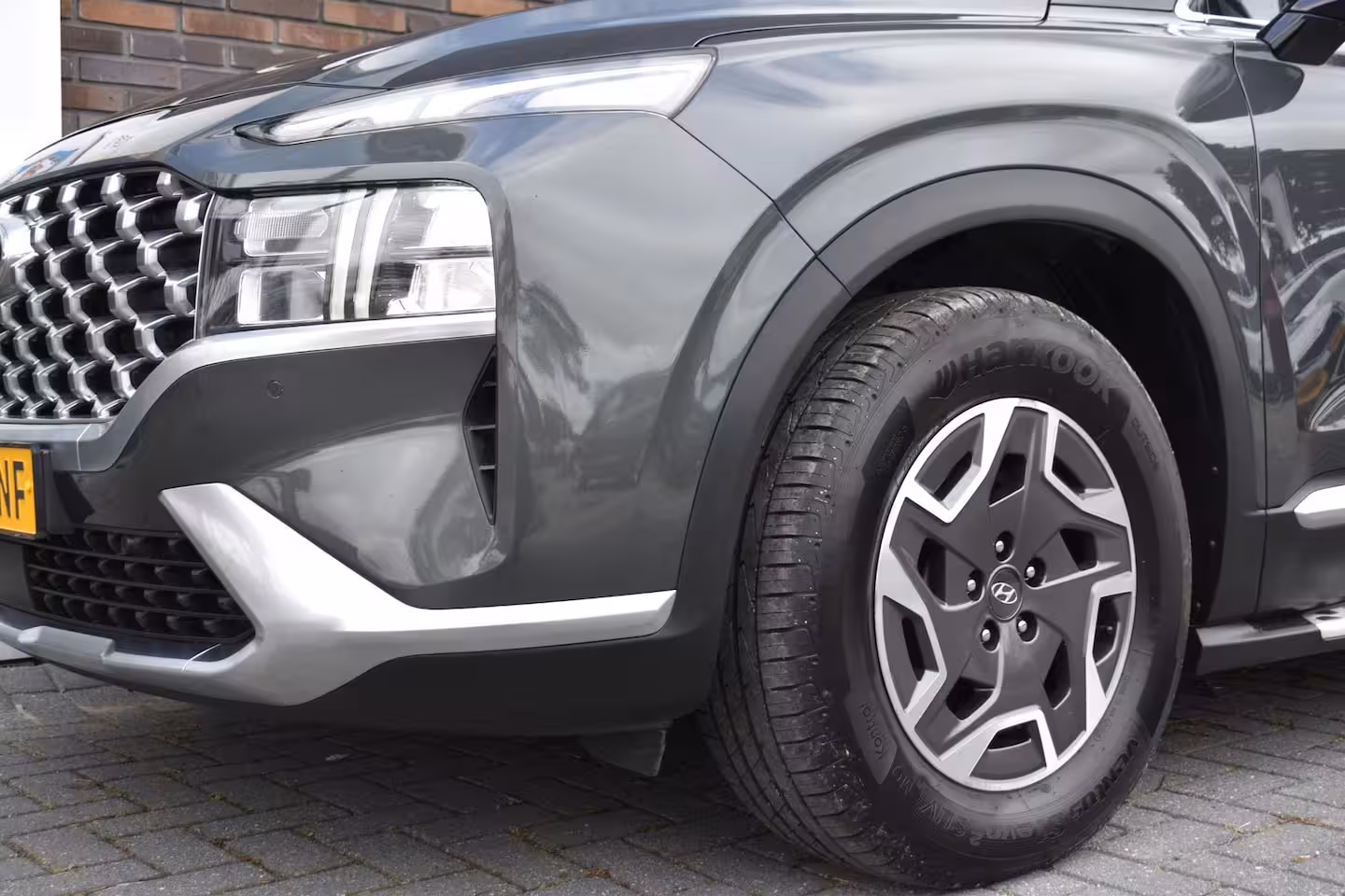 Hyundai Santa Fe 1.6 T-GDI HEV LEDER PANODAK LMV NAVI