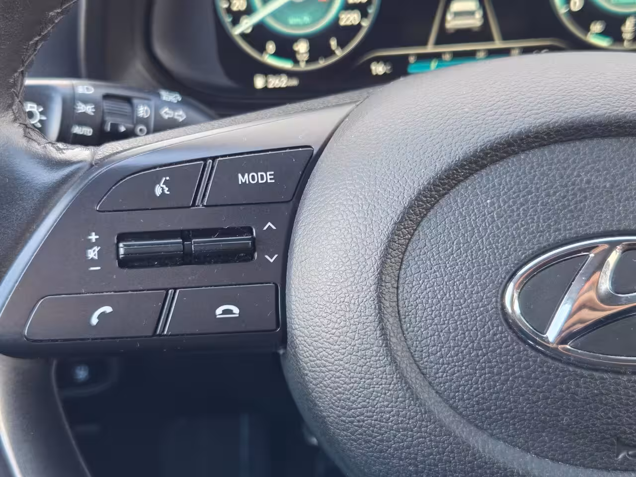 Hyundai i20 1.0 T-GDI Premium A/T Duurste uitvoering Cruise control adaptief / Apple Carplay/Android A