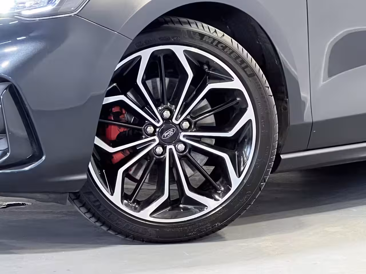 Ford Focus Wagon 1.0 EcoBoost Hybrid ST Line X Business | Navigatie/Android/Apple Carplay | LM Velgen 17" |