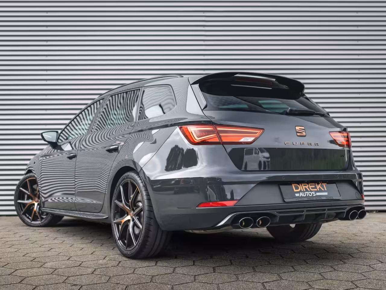 Seat Leon ST 2.0 TSI CUPRA R 4DRIVE BLACKNESS GREY CARBON