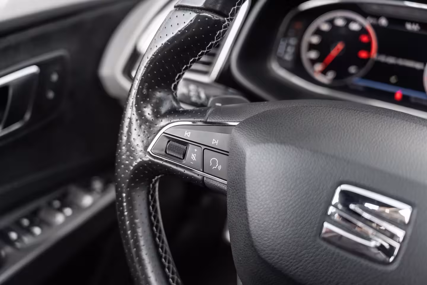 Seat Leon ST 2.0 TSI 4DRIVE CUPRA CARBON EDITION PANO BEATS