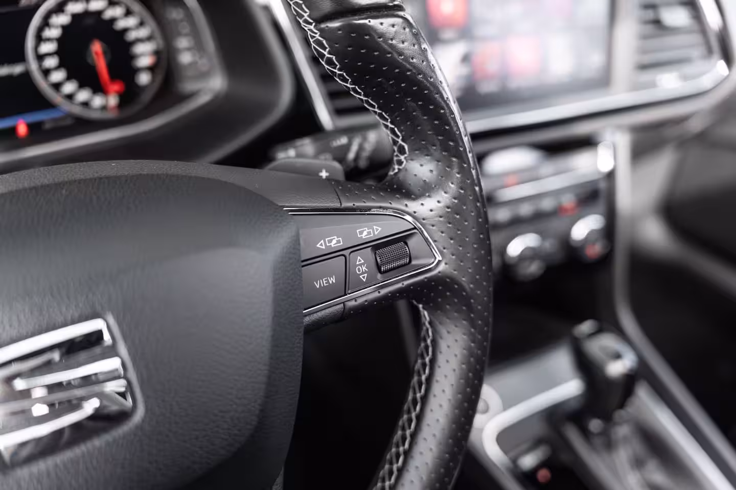 Seat Leon ST 2.0 TSI 4DRIVE CUPRA CARBON EDITION PANO BEATS