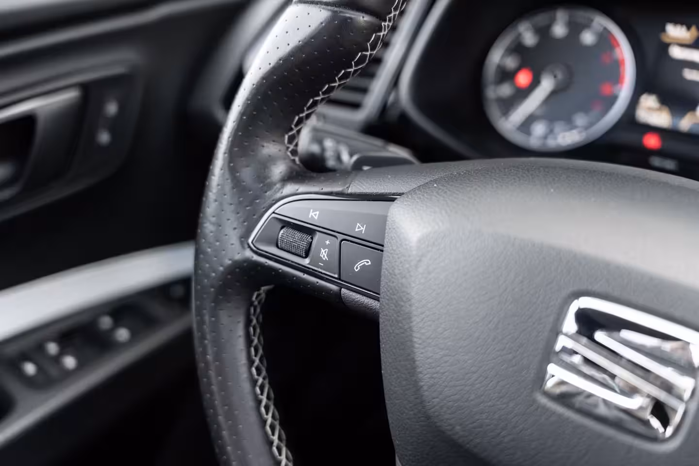 Seat Leon ST 2.0 TSI CUPRA 290 PANO SCHAALSTOELEN SEATSOUND