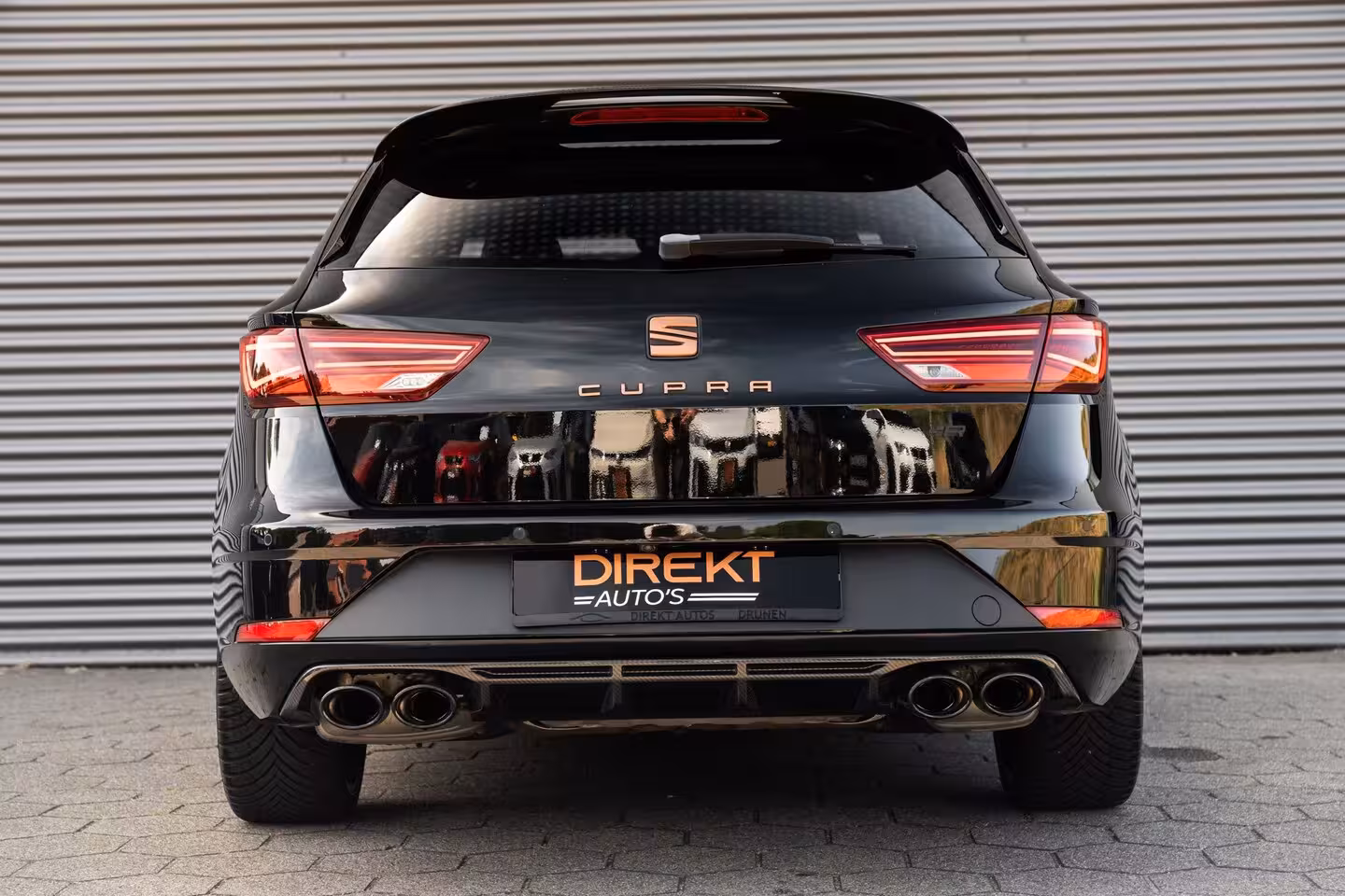 Seat Leon ST 2.0 TSI CUPRA R 4DRIVE PANO CARBON BREMBO BEATS