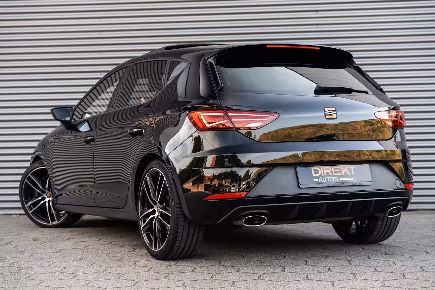 Seat Leon 2.0 TSI ULTIMATE EDITION CUPRA PANO BEATS VIRTUAL