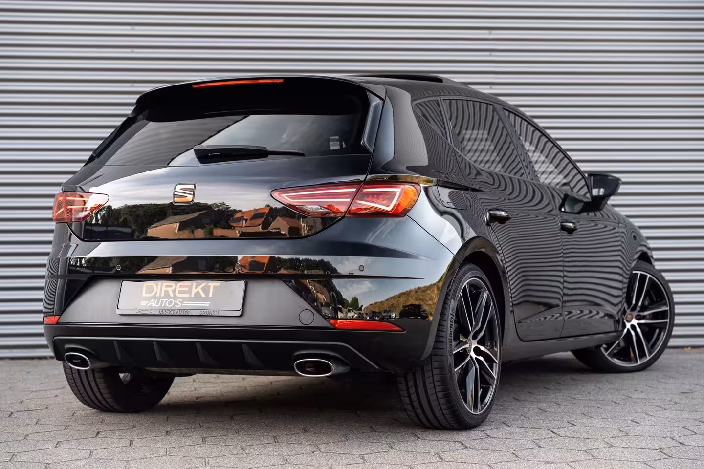Seat Leon 2.0 TSI ULTIMATE EDITION CUPRA PANO BEATS VIRTUAL